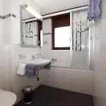 Haus 萨斯费